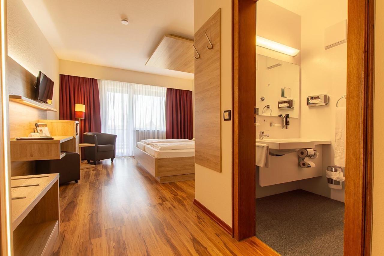 Flair-Hotel Zum Benediktiner Schwarzach am Main Luaran gambar