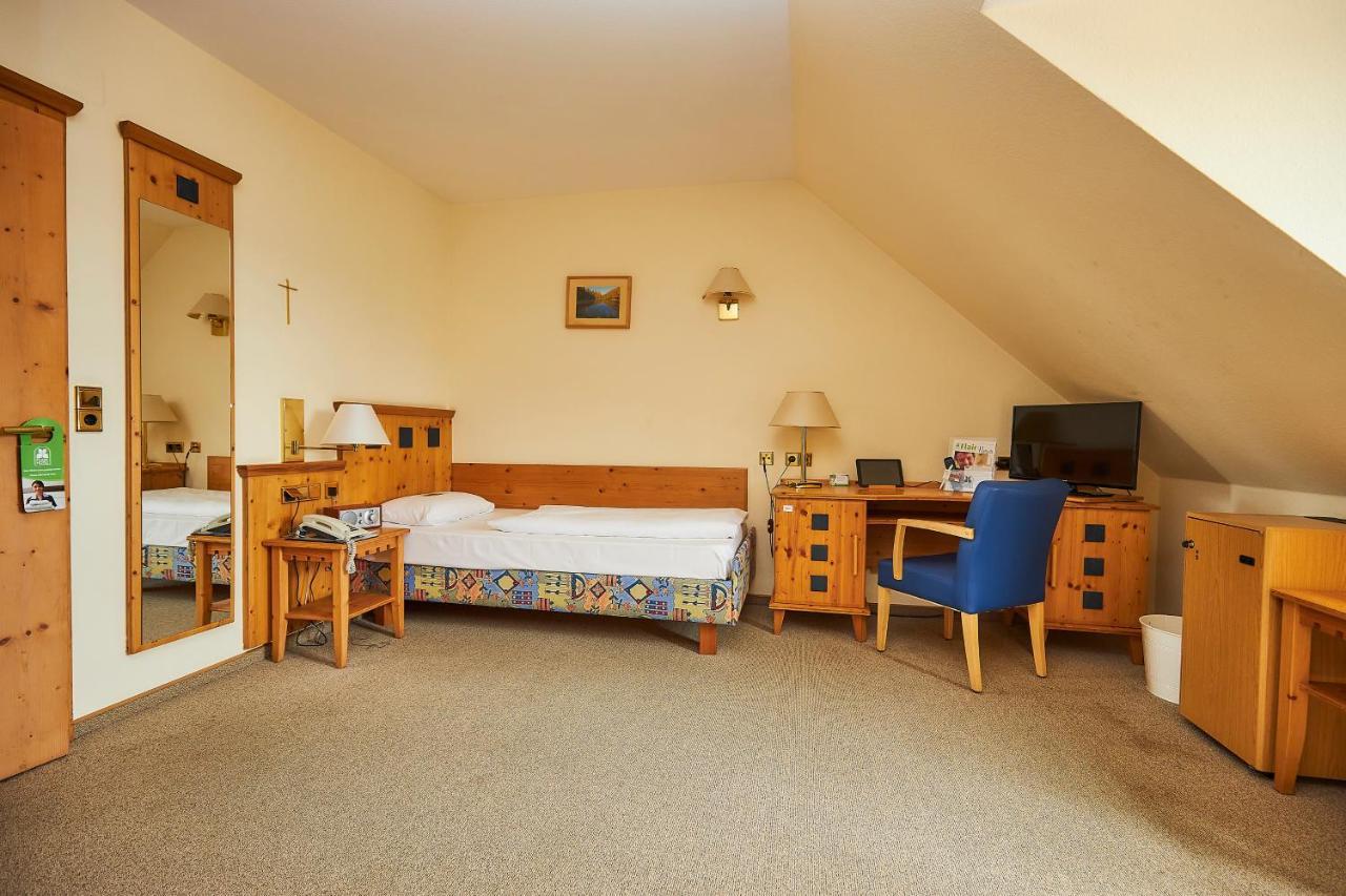 Flair-Hotel Zum Benediktiner Schwarzach am Main Luaran gambar