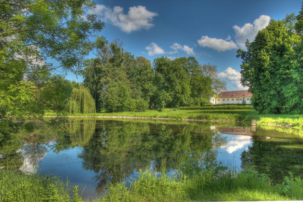Flair-Hotel Zum Benediktiner Schwarzach am Main Luaran gambar