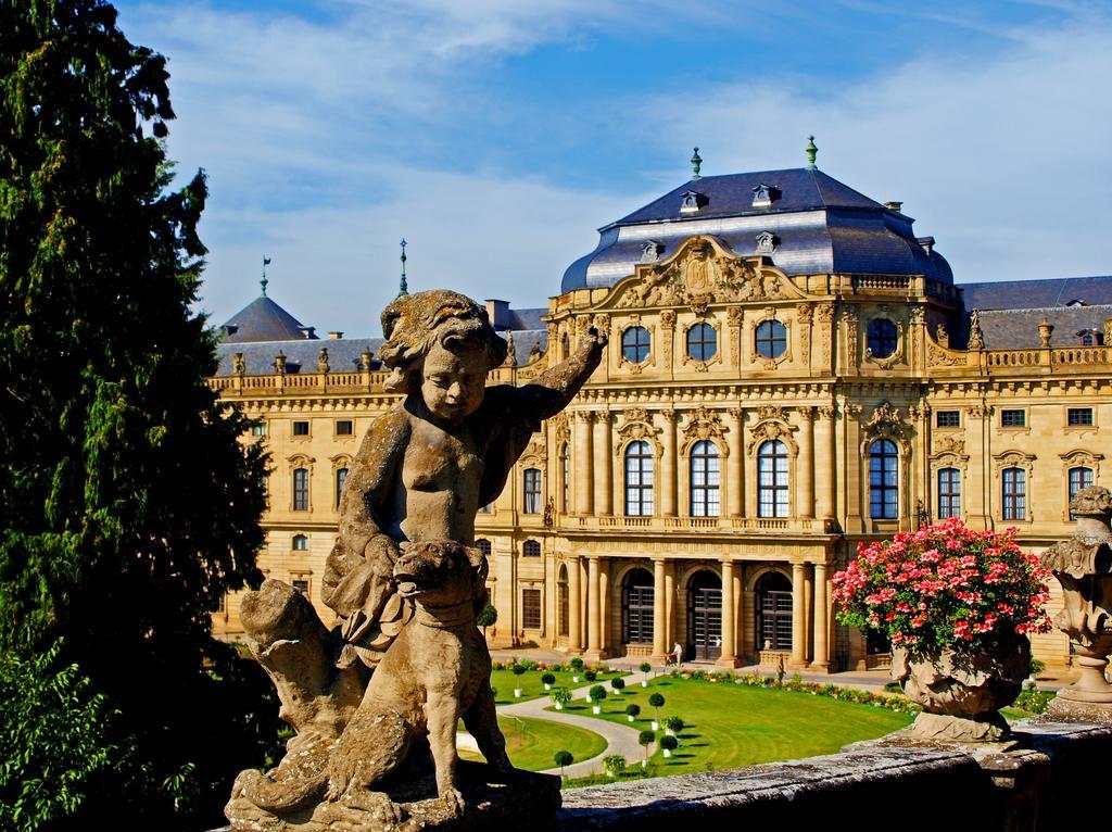 Flair-Hotel Zum Benediktiner Schwarzach am Main Luaran gambar